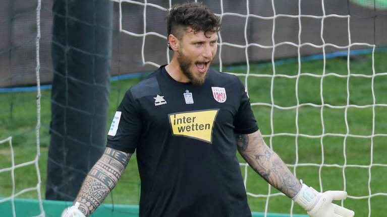 "Μου σήκωσε τη φούστα και ασέλγησε πάνω μου..." - Τι είπε η 17χρονη για τη σεξουαλική επίθεση από τον Κλέιμαν