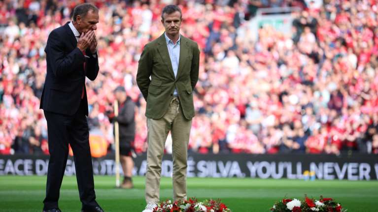 Συγκίνηση: Λίβερπουλ και Αθλέτικ Μπιλμπάο τίμησαν τη μνήμη του Ζότα στο 20ο λεπτό του φιλικού αγώνα τους [βίντεο]