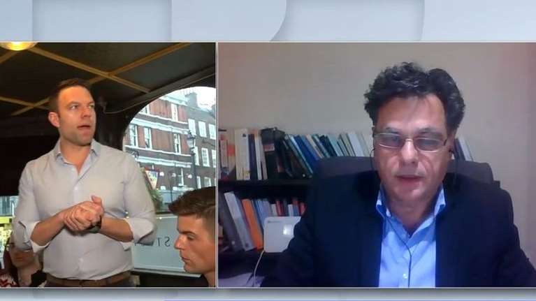 Γεράσιμος Μοσχονάς: Ο Στέφανος Κασσελάκης συμπεριφέρεται σαν χαρισματικός ηγέτης χωρίς χάρισμα