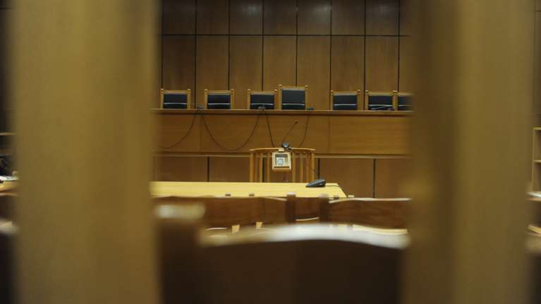 Πρωτοφανές περιστατικό στο Ναύπλιο: Καθαριστές πέταξαν στα σκουπίδια τρεις δικογραφίες- Αναζητείται ο ηθικός αυτουργός