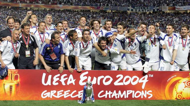 Euro 2004: 17 χρόνια μετά το ελληνικό θαύμα στα γήπεδα της Πορτογαλίας [Εικόνες - Βίντεο]