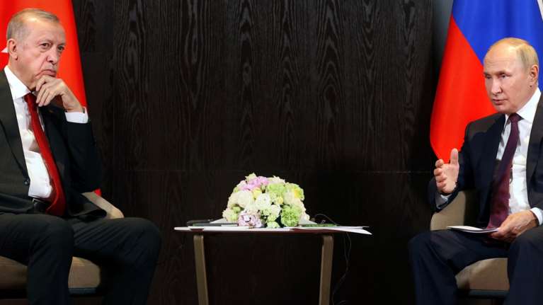 Επικοινωνία Ερντογάν - Πούτιν: &quot;Η Τουρκία είναι έτοιμη να φιλοξενήσει τις συνομιλίες της Ρωσίας με την Ουκρανία&quot;