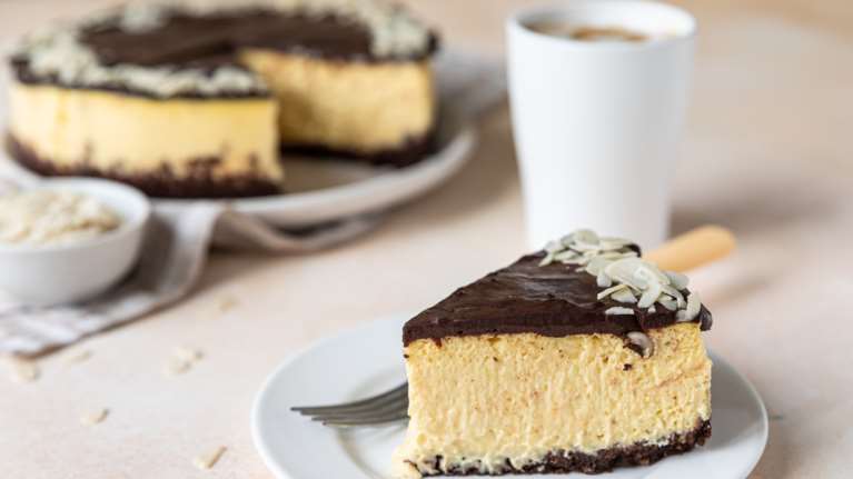 Συνταγή για το απόλυτο cheesecake σοκολάτας χωρίς ζάχαρη - Πανεύκολο, δεν θέλει καν ψήσιμο