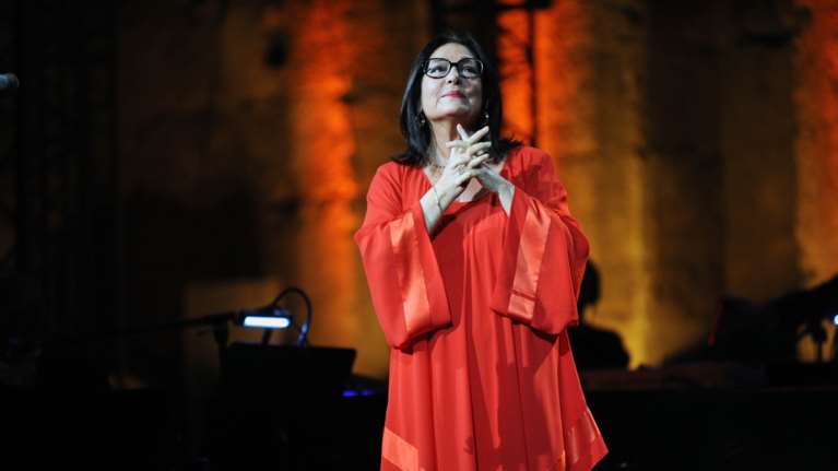 Νάνα Μούσχουρη: Θα τιμηθεί στον μεγαλύτερο μουσικό θεσμό της Γαλλίας "Victoires de la Musique" - Είναι τα "γαλλικά Grammy"