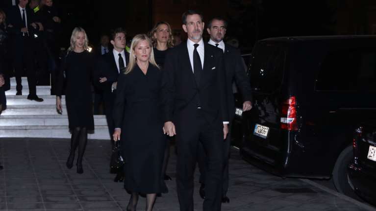 Αλλαγή σχεδίων: Πότε επιστρέφουν τα παιδιά του τέως στην Αθήνα - Η τελετή και οι προετοιμασίες