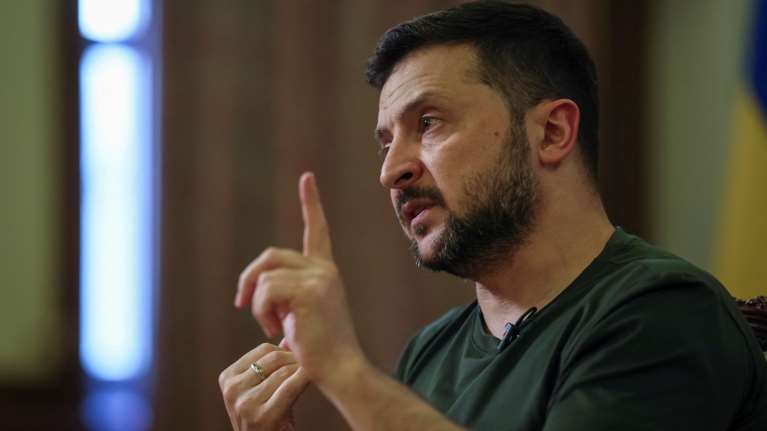 Ουκρανία: &quot;Τελεσίγραφο&quot; χαρακτηρίζει ο Ζελένσκι την πρόταση Πούτιν για κατάπαυση πυρός- &quot;Αυτά τα έκανε ο Χίτλερ&quot;