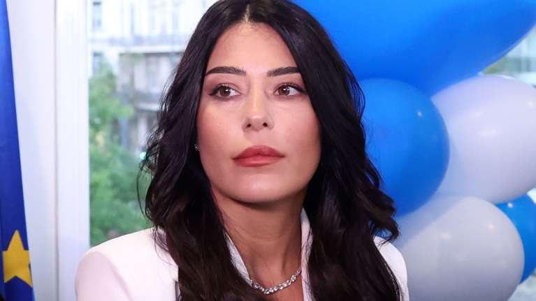 Πώς έγινε το τροχαίο με τη Λατινοπούλου στην Κηφισίας - Τι αφηγείται η ίδια [βίντεο]