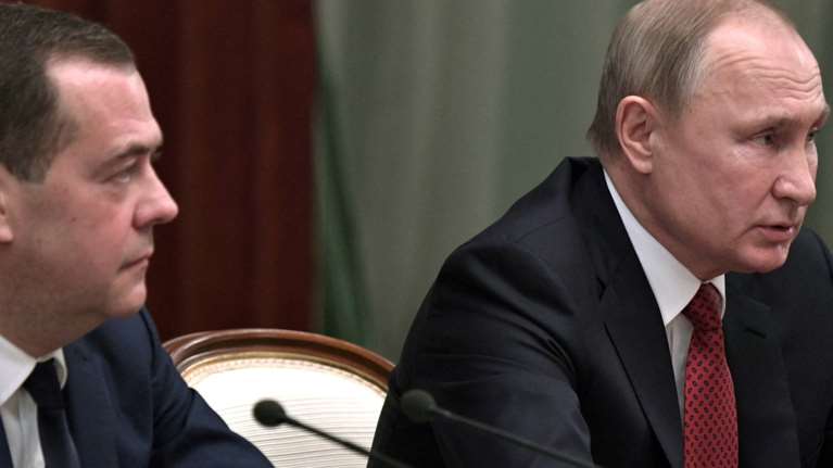 Η Ρωσία απειλεί ανοιχτά με πυρηνικά: Μπορούμε να τα χρησιμοποιήσουμε... λέει ο Μεντβέντεφ