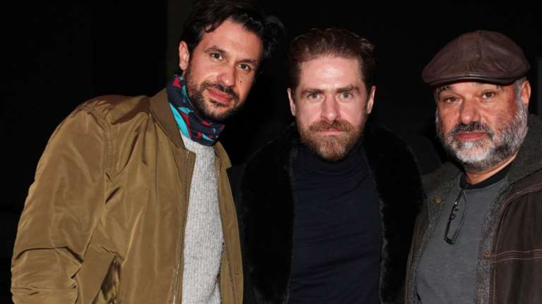 Κώστας Κωστόπουλος: "Απολύτως ψευδής" η καταγγελία για βιασμό - Παραιτείται από τον "Σασμό" ο σκηνοθέτης