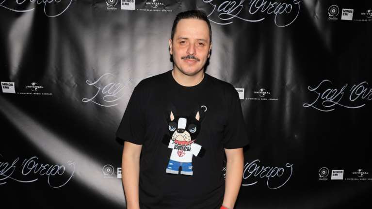 Κατέβηκε η ανάρτηση του Αλέξανδρου Τσουβέλα για τον Χριστό – "Να σας χαίρεται η μαμά σας", απαντά ο κωμικός