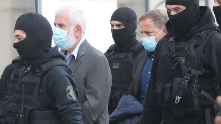 Ο Πέτρος Φιλιππίδης ζητά να βρεθεί απέναντι από Αναστασοπούλου, Παπαχαραλάμπους και Δροσάκη και να τους απαντήσει