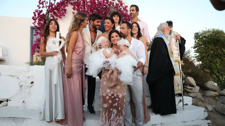 Τανιμανίδης - Μπόμπα: Το άλμπουμ της βάφτισης - Ο παραμυθένιος στολισμός, το ξέφρενο πάρτι &amp; οι λαμπερές εμφανίσεις