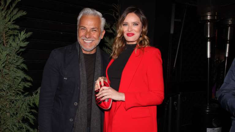 Πατέρας στα 57 του θα γίνει ο Χάρης Χριστόπουλος: Έγκυος η Αννίτα Μπραντ