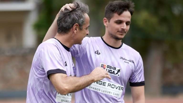 Οι... ποδοσφαιρικές ευχές του Κυριάκου Μητσοτάκη στον γιο του, Κωνσταντίνο: &quot;Χρόνια πολλά στον καλύτερο συμπαίκτη μου&quot;