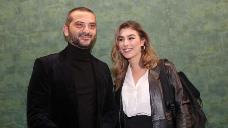 Η Χρύσα Μιχαλοπούλου για lunch στο ραμενάδικο του Σωτήρη Κοντιζά στην πλατεία των Αγίων Θεοδώρων