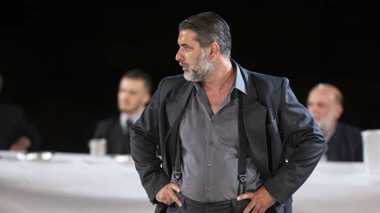 Βασίλης Μπισμπίκης: Η οργισμένη ανάρτηση του ηθοποιού για τον βιασμό της 12χρονης