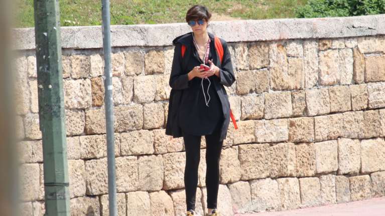 Σοκάρουν οι καταγγελίες Παπαχαραλάμπους: Κατέβαζε το παντελόνι και ουρούσε επιδεικτικά στον νιπτήρα του καμαρινιού μου