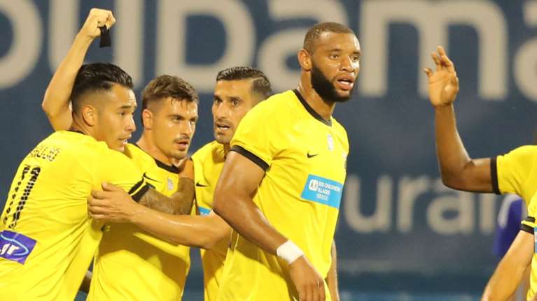 Ντινάμο Ζάγκρεμπ - ΑΕΚ 1-2: Μεγάλη νίκη στην Κροατία για την Ένωση - Ενός λεπτού σιγή για τον Μιχάλη Κατσουρή πριν το ματς