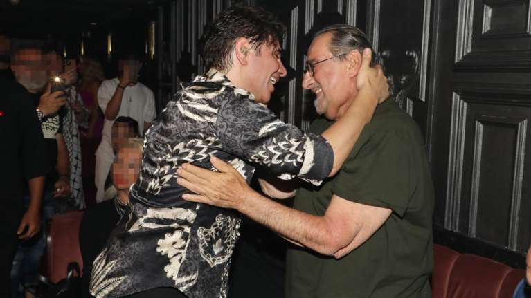 Βασίλης Καρράς: Νυχτερινή έξοδος μετά από καιρό - Ποιο μαγαζί επέλεξε ο ανανεωμένος δημοφιλής τραγουδιστής