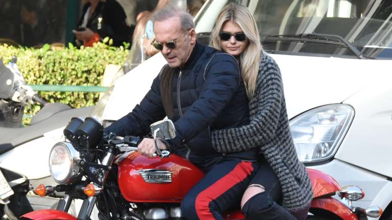 Αμαλία Κωστοπούλου: Τι λέει ο πατέρας της για τον γάμο της - &quot;Μέχρι τα 15 σ&#39; τα λένε όλα, μετά κανονίζουν τη ζωή τους&quot;