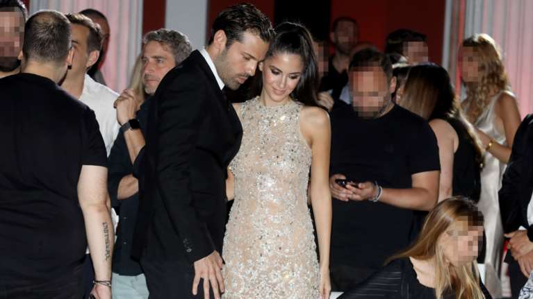 Οδηγός Bentley χτύπησε την Αλεξάνδρα Νίκα με το νεογέννητο μωρό της στο Κολωνάκι - Πάτησε γκάζι και έφυγε [βίντεο]