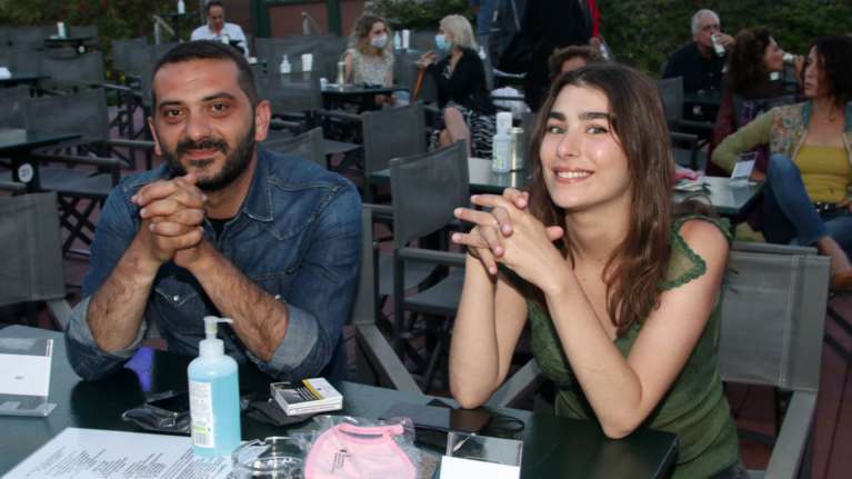 Λεωνίδας Κουτσόπουλος: Σπάνια δημόσια εμφάνιση με την σύντροφό του, Χρύσα Μιχαλοπούλου