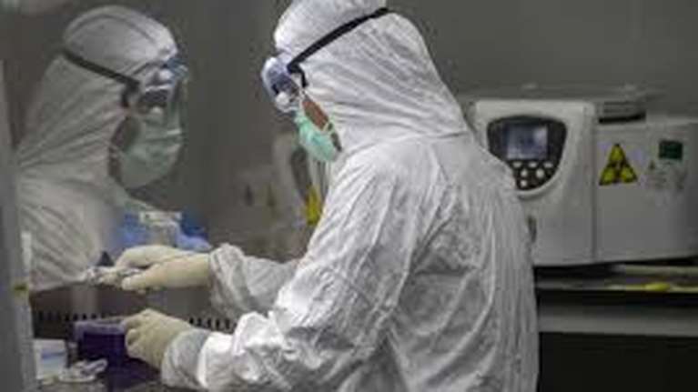 Νέα βρετανική έρευνα ανατρέπει τα δεδομένα για την καραντίνα: Οι θετικοί μεταδίδουν και μετά τις 5 ημέρες