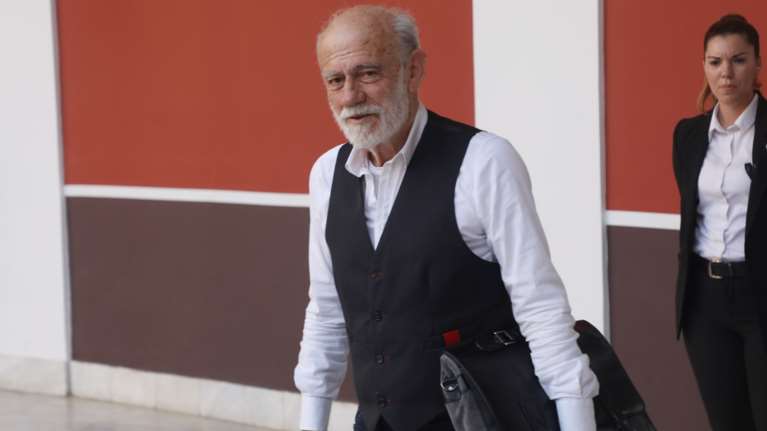 Στα βήματα του Μικρούτσικου ο Λιάνης: Η Βουγιουκλάκη άνοιξε τη ρόμπα και μου έδειξε το στήθος της - Είχαμε κάτι ερωτικό