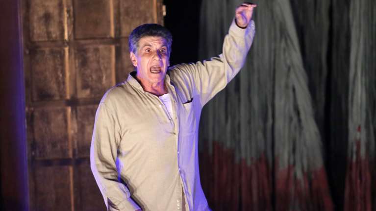 Γιάννης Μπέζος: &quot;Δεν κάνω αυτή τη δουλειά για να ικανοποιώ τις προθέσεις των άλλων - Έχω δικές μου&quot; [Βίντεο]