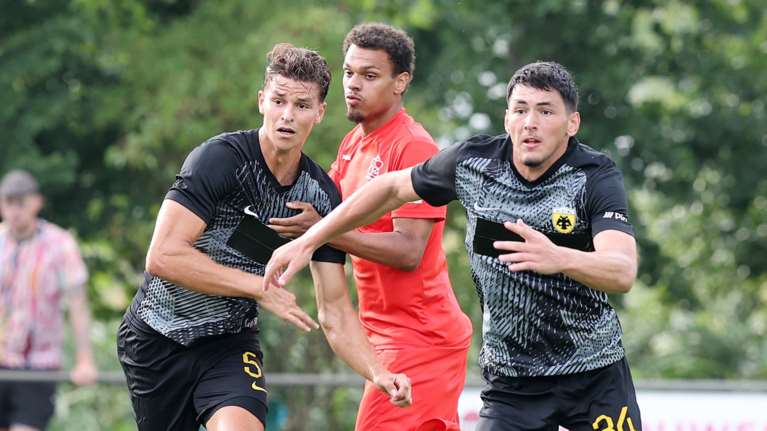 &quot;Καμπανάκι&quot;¨για την ΑΕΚ: &quot;Φιλική&quot; ήττα με 2-0 από την Ζούλτε Βάρεγκεμ