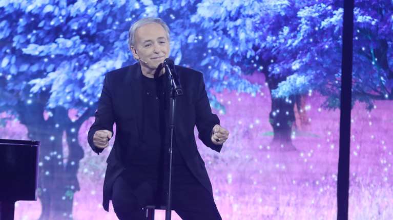 Ανδρέας Μικρούτσικος: Διασωληνωμένος ο γνωστός παρουσιαστής στη ΜΕΘ- Του βρήκαν μικρόβιο στον πνεύμονα