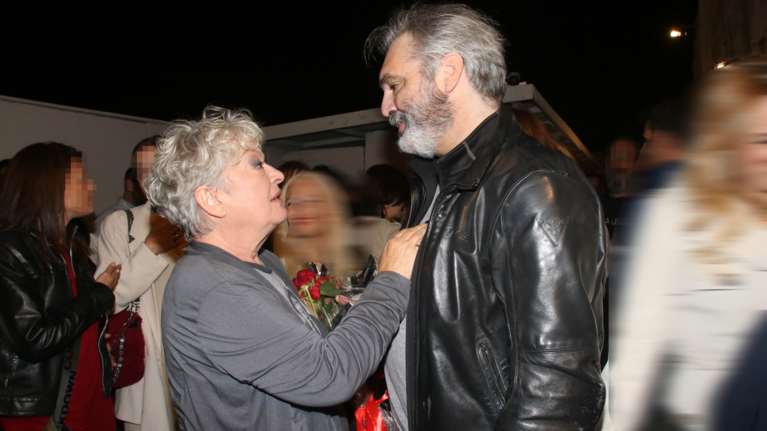 Άλκης Κούρκουλος - Τάνια Τσανακλίδου: Η σπάνια κοινή εμφάνιση και η τρυφερή αγκαλιά του πρώην ζευγαριού