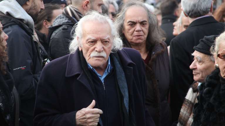 Μανώλης Γλέζος: Η απάντηση της συζύγου του στη ΓΣΕΕ - &quot;Να ζητήσετε συγνώμη από την κοπέλα που τηλεφώνησε, την εκθέσατε&quot;