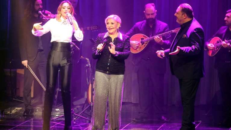 Μαρινέλλα: Λαμπερή πρεμιέρα για τη σπουδαία ερμηνεύτρια, μετά την περιπέτεια με την υγεία της [Εικόνες]