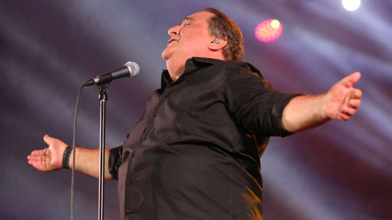 Βασίλης Καρράς: Αγριο ξύλο σε συναυλία του στην Αυστραλία - &quot;Ελεος ρε παιδιά&quot;, φώναζε [βίντεο]