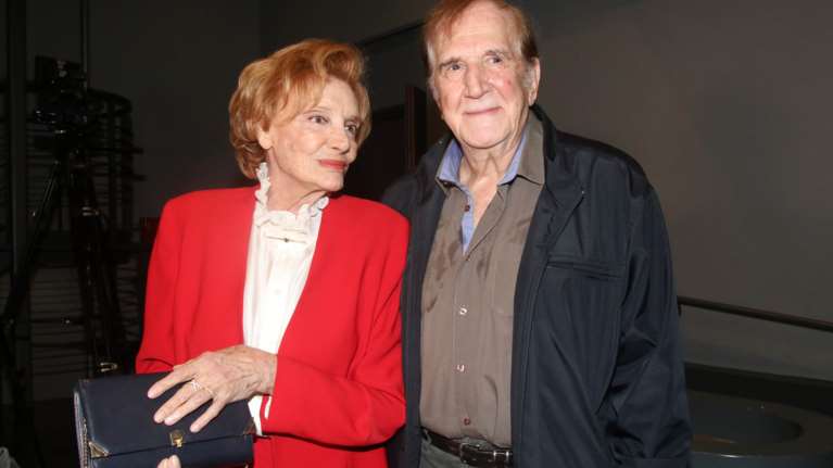 Μάρω Κοντού - Γιώργος Κωνσταντίνου: Κομψοί και αριστοκρατικοί στα 89 τους ο κύριος και η κυρία &quot;Κοκοβίκου&quot;