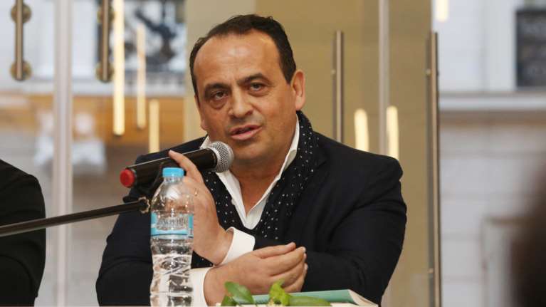 Επιμένει ο Βασίλης Ζούλιας μετά την κατακραυγή για τις μάσκες των 25 ευρώ: Θα έπρεπε να μου πουν και μπράβο