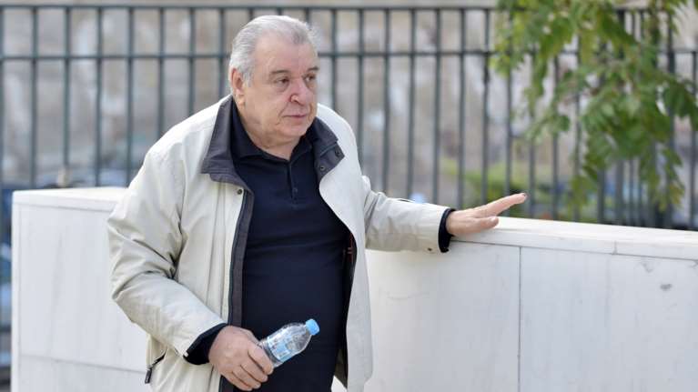 Εξαλλος ο Τάσος Χαλκιάς στη δίκη Φιλιππίδη: Εσείς οι δημοσιογράφοι φταίτε - Εσείς με εκνευρίσατε