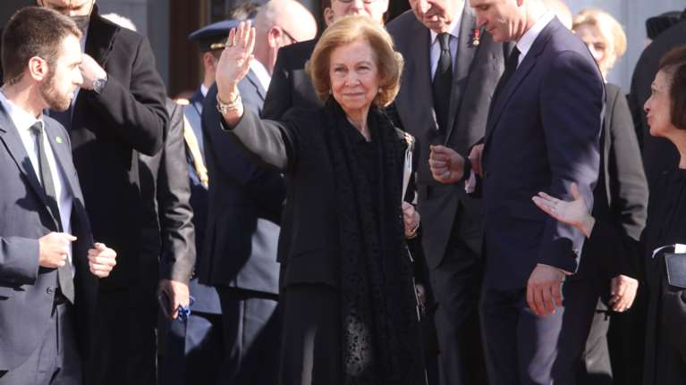 Η ατσάλινη βασίλισσα Σοφία: Στα 85 της νοσηλεύεται για πρώτη φορά - Πάντα δραστήρια με full πρόγραμμα και κομψές εμφανίσεις