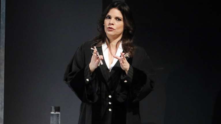 Μαρίνα Ασλάνογλου: &quot;Έφευγα μαύρη από το θέατρο - Έκλαιγα&quot; [βίντεο]