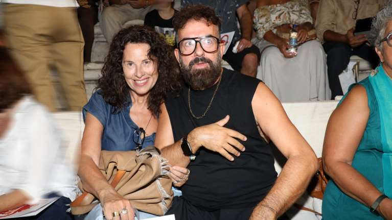 Ελευθερία Αρβανιτάκη: Βραδινή έξοδος στο Ηρώδειο μετά την ακύρωση των συναυλιών για λόγους υγείας [εικόνες]