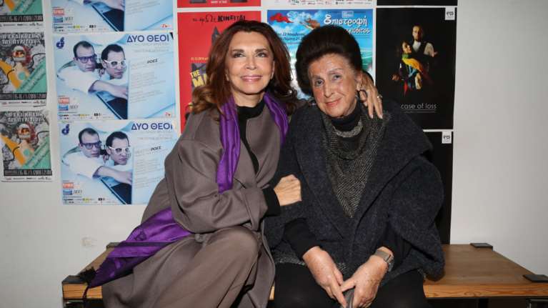 Μιμή Ντενίση: &quot;Χάνεις τη γη κάτω από τα πόδια σου&quot; - Συγκλονίζει μετά τον θάνατο της μητέρας της