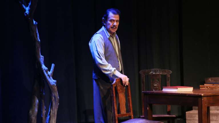 Θλίψη στο Θέατρο: Πέθανε στα 75 του ο ηθοποιός Δάνης Κατρανίδης