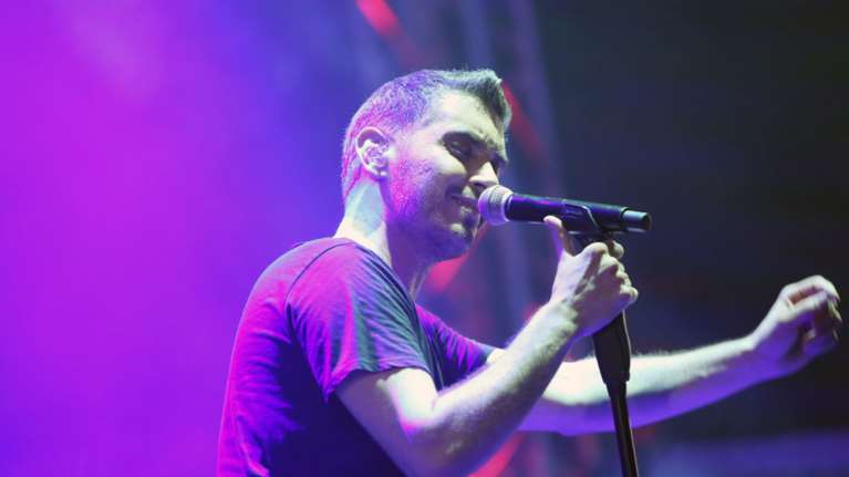 Θετικός στον κορονοϊό ο Μιχάλης Χατζηγιάννης - Τι θα γίνει με την παράσταση της Τρίτης με την Άλκηστη Πρωτοψάλτη [Βίντεο]