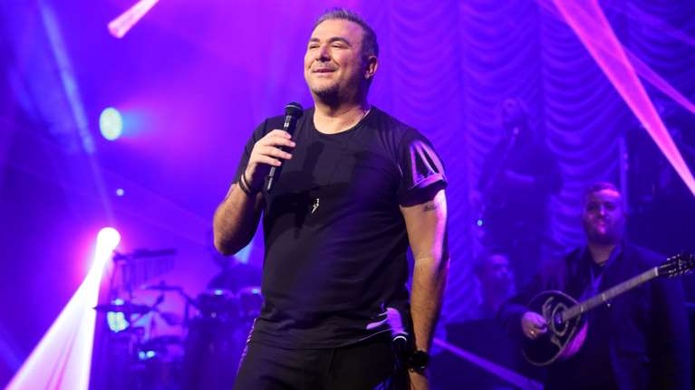 Αντώνης Ρέμος: &quot;Λένε ψέματα&quot; - Έγγραφο της ΑΑΔΕ έδειξε ο Δημητρακόπουλος για τα χρέη της ΠΑΕ Ηρακλής [βίντεο]