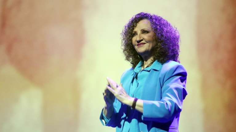 Αντιδράσεις για τη συναυλία της Γλυκερίας στο Ισραήλ - Την &quot;έκοψαν&quot; από το αφιέρωμα στον Μίκη Θεοδωράκη