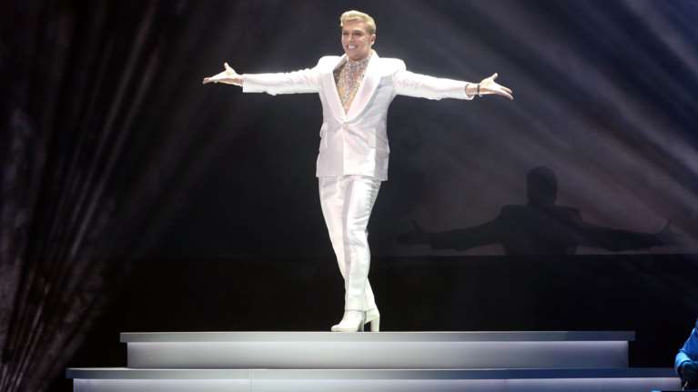 Τάκης Ζαχαράτος: Ο Τσίπρας έχει κάνει μπότοξ - Σας το λέω εγώ που το πίνω σε σφηνάκι [βίντεο]