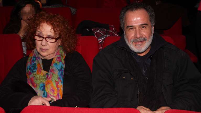 Συγκινεί ο Θοδωρής Κατσαφάδος για την απώλεια της συζύγου του: &quot;Αφού η Χριστίνα δεν μπορεί να είναι στην πρεμιέρα, δεν θέλω άλλους&quot; [Βίντεο]