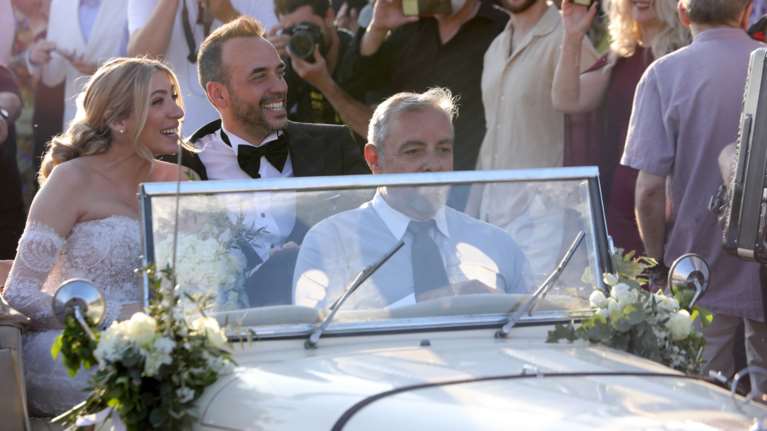 Πάνος Μουζουράκης: Αυτή ήταν η μπομπονιέρα στον γάμο του με τη Μαριλού Κόζαρη [εικόνα]