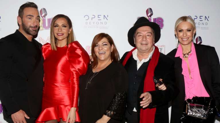 Νίκος Κοκλώνης: Αναβάλλεται το live του J2US - Σε καραντίνα όλο το σόου